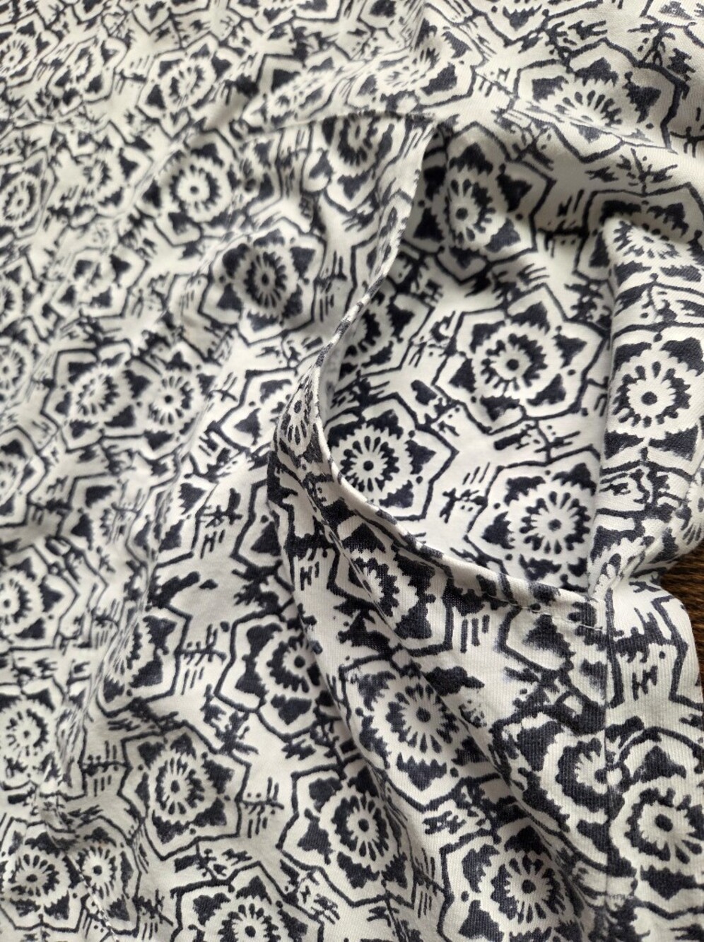 Passion Lilie Organic Cotton Block Stamped Shift Dress With Front Pockets - Picture 3 of 9
